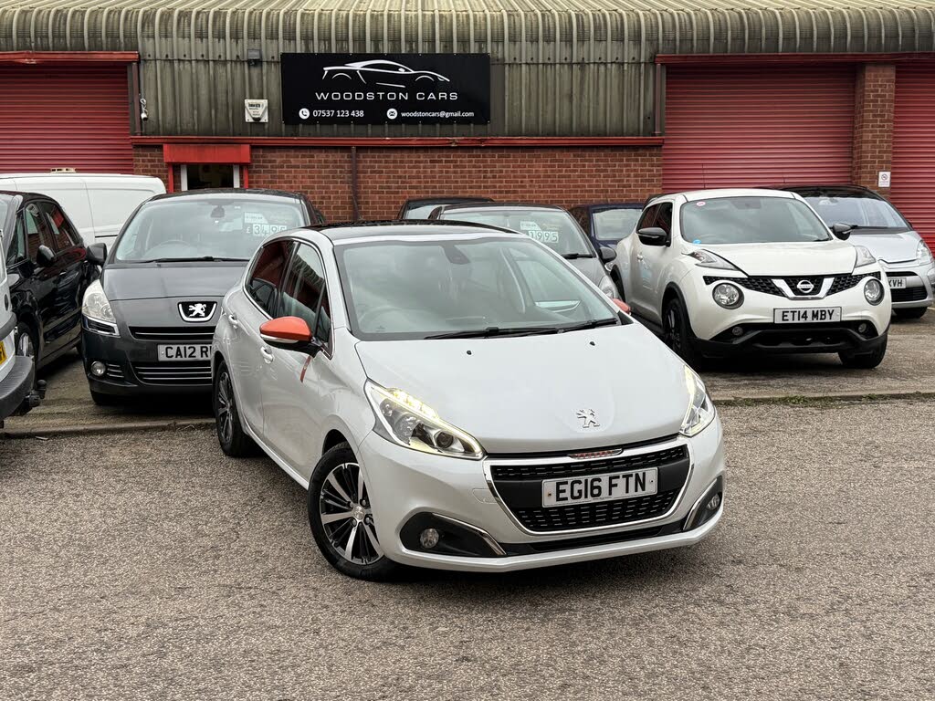 2016 Peugeot 208 1.2 PureTech Roland Garros