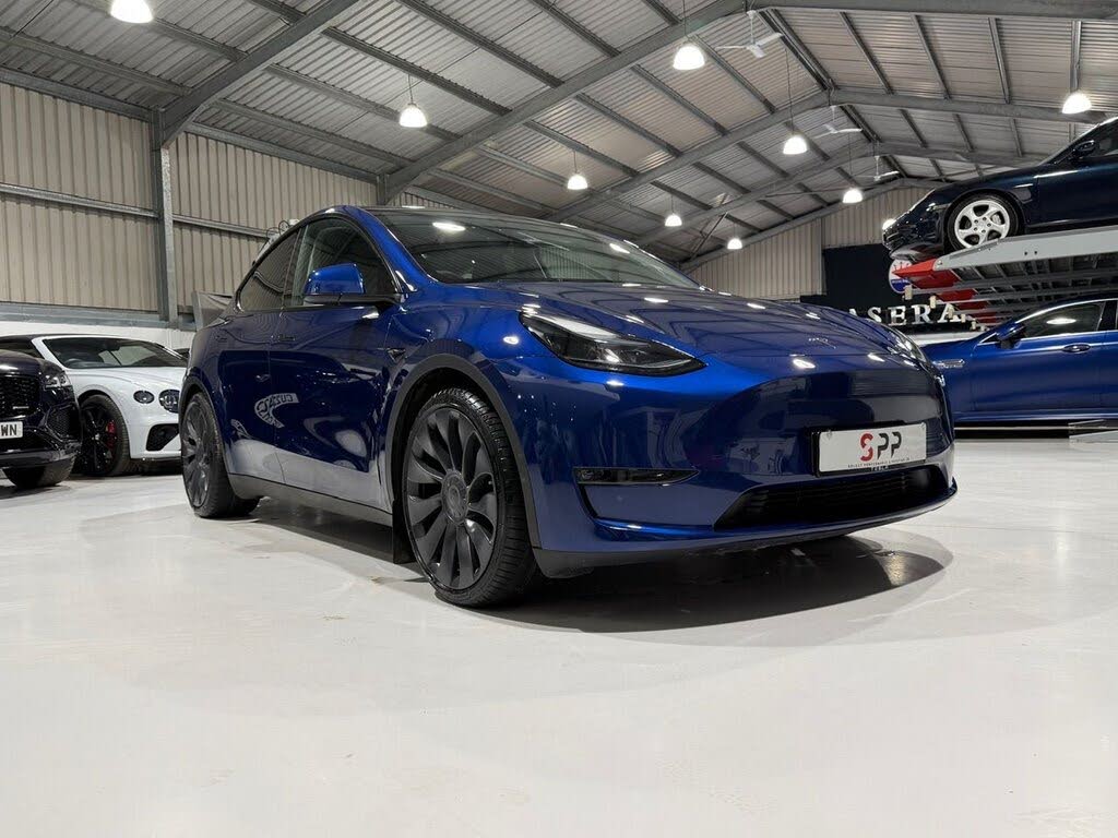 2024 Tesla Model Y E Performance