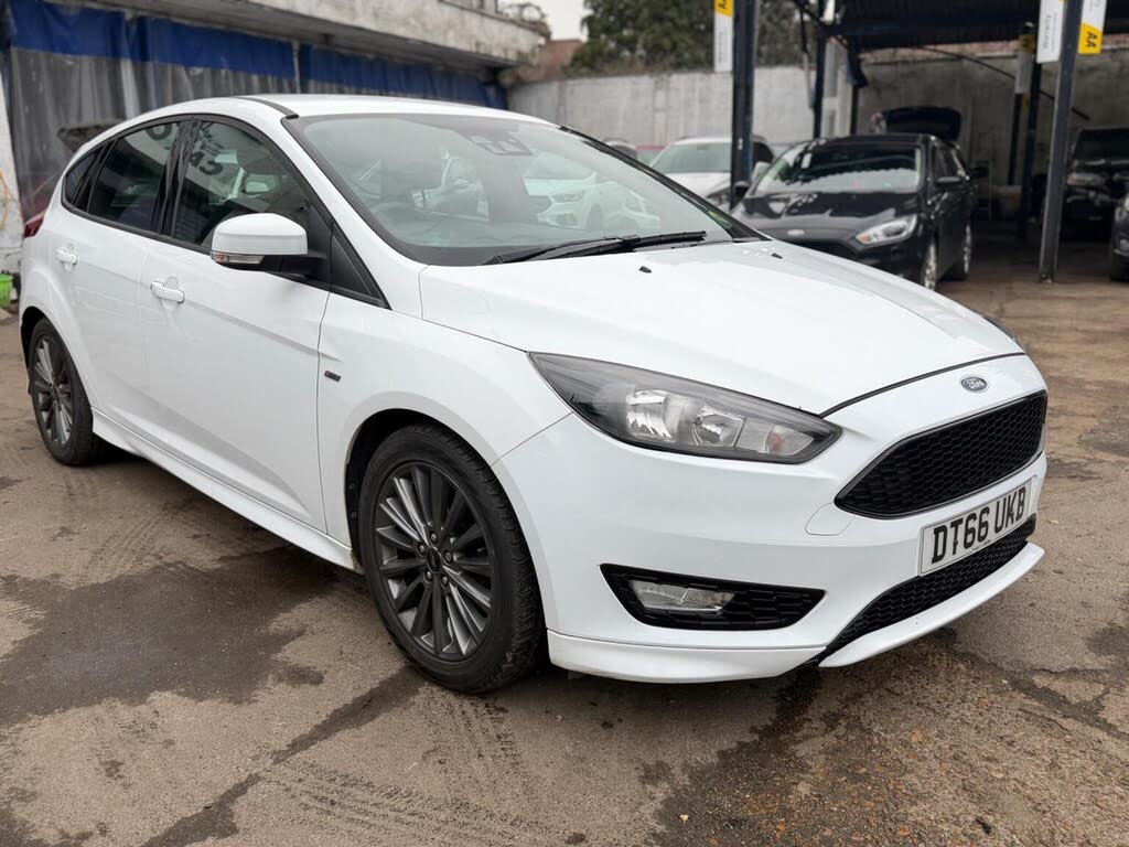 2017 Ford Focus 1.0T ST-Line (125ps) Hatchback Auto