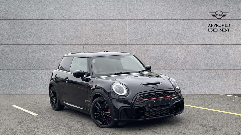 2022 MINI Mini 2.0 John Cooper Works (Comfort) Hatchback 3d