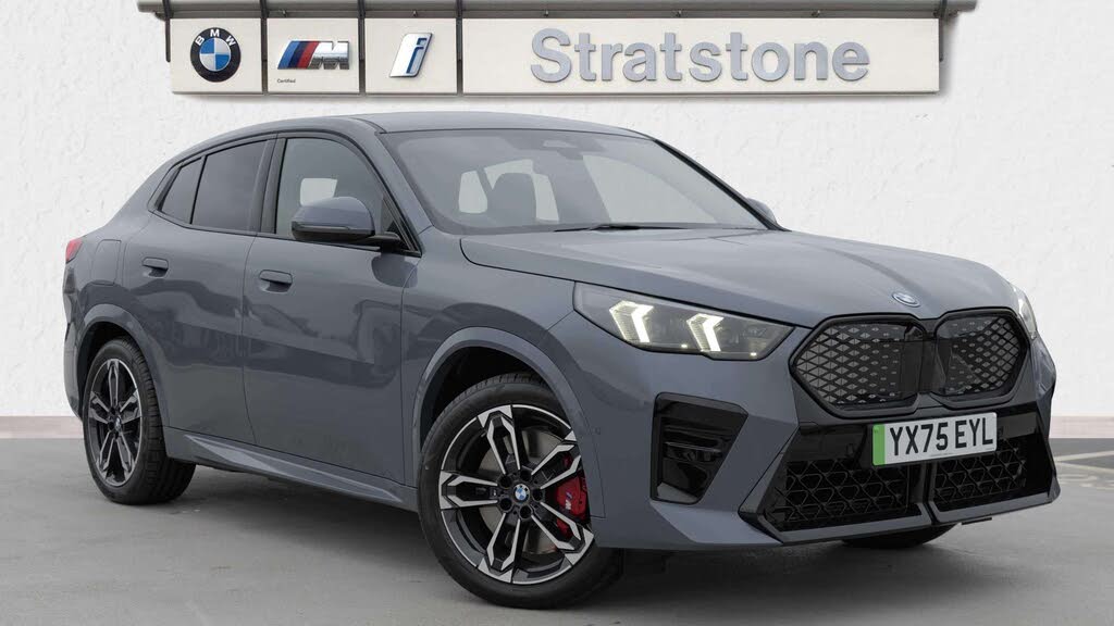 2025 BMW iX2 E xDrive30 Shadow Edition