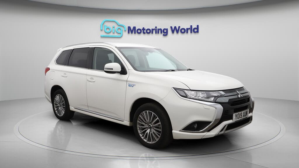 2019 Mitsubishi Outlander 2.4 Juro PHEV (s/s)
