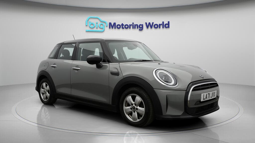 2022 MINI Cooper 1.5 Cooper Classic Hatchback 5d