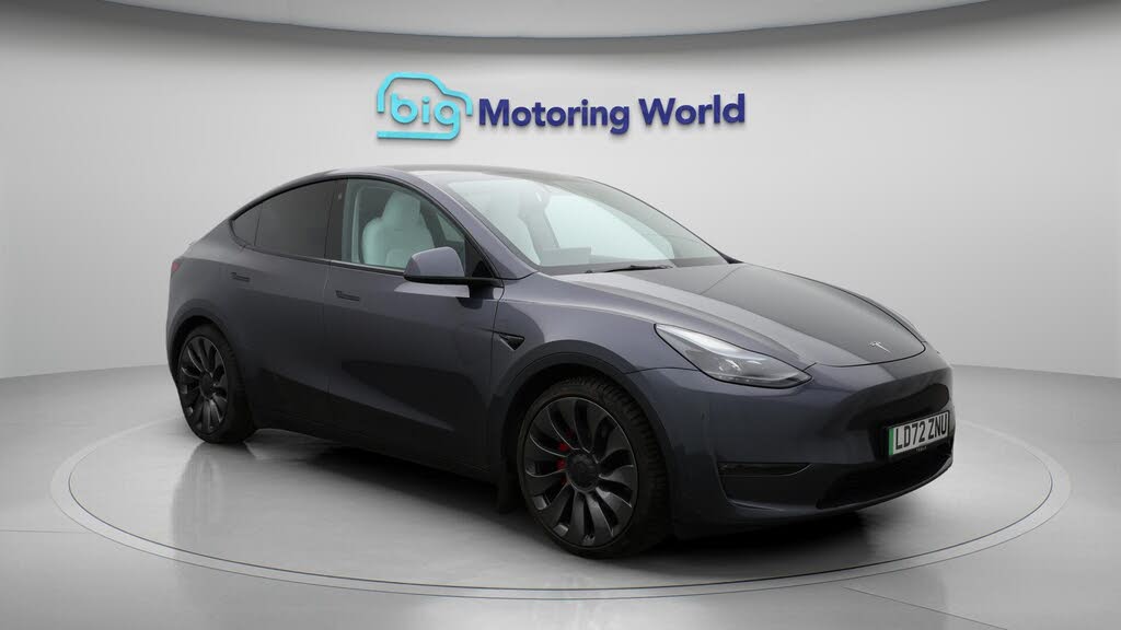 2022 Tesla Model Y E Performance