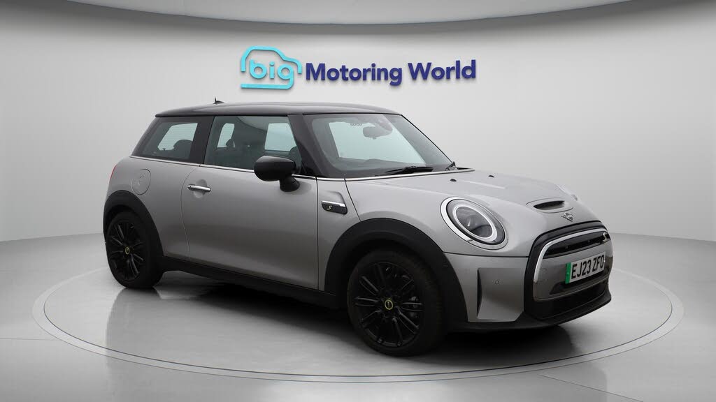 2023 MINI Cooper E Cooper S 3)