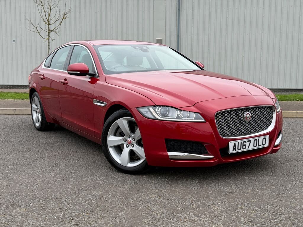 2017 Jaguar XF 2.0TD Portfolio (180ps) Saloon 4d 1999cc Auto