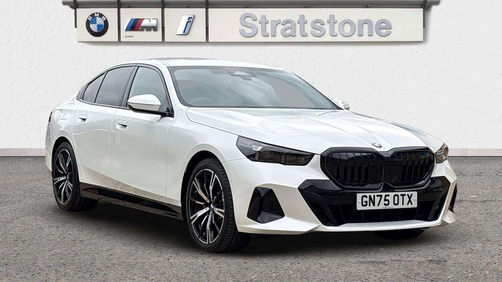 2025 BMW 5 Series 2.0 520i M Sport Pro (MHT) Saloon 4d