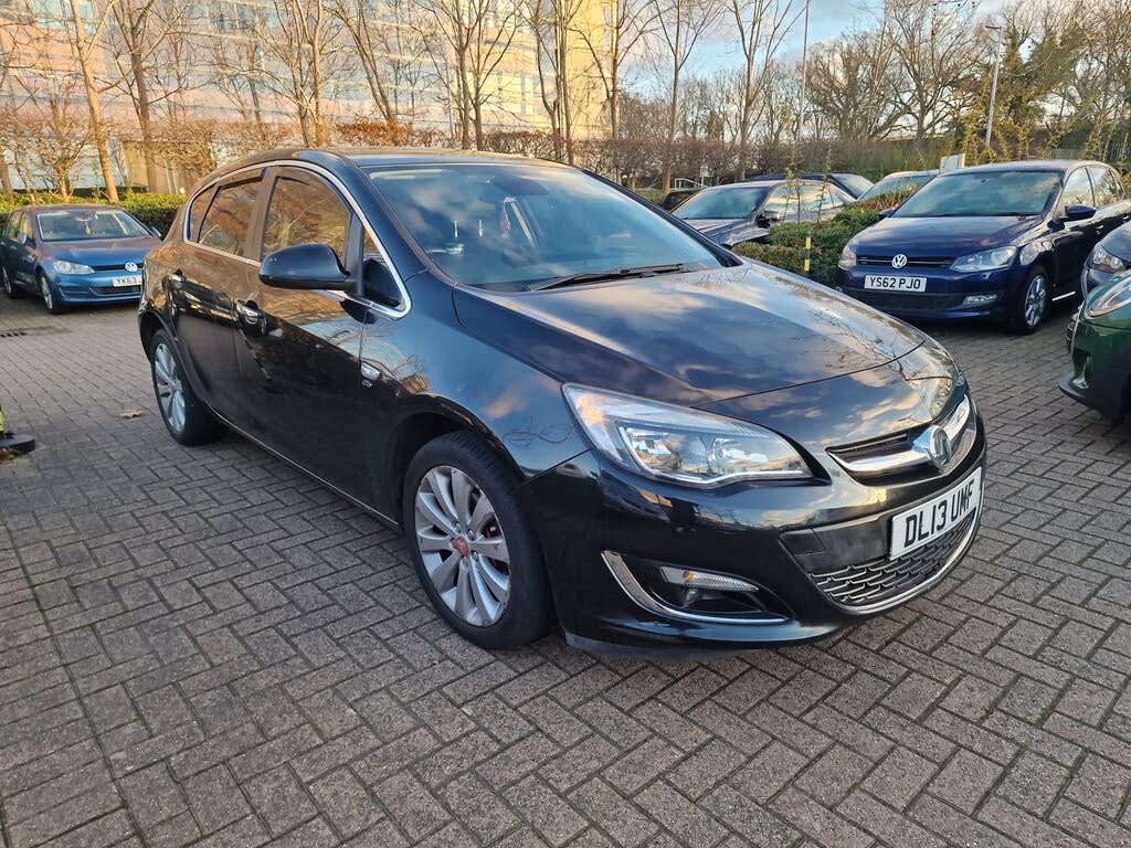 2013 Vauxhall Astra 1.6 Elite VVT (115ps) Hatchback