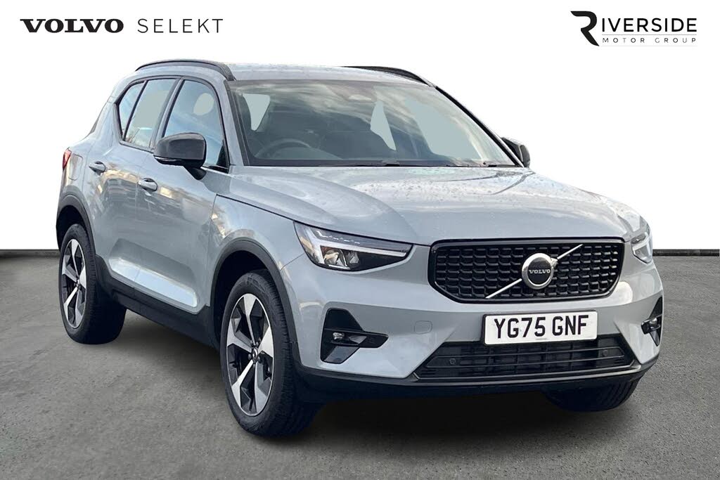 2025 Volvo XC40 2.0 B3 Plus