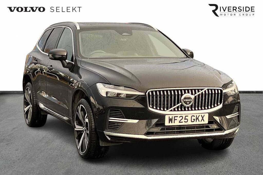 2025 Volvo XC60 2.0 T8 Ultra (Dark
