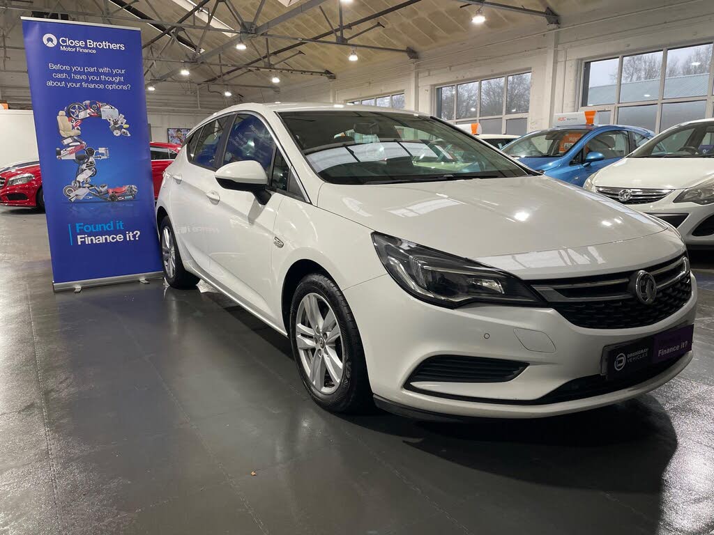 2017 Vauxhall Astra 1.6CDTi Design (136ps) (s/s) Hatchback