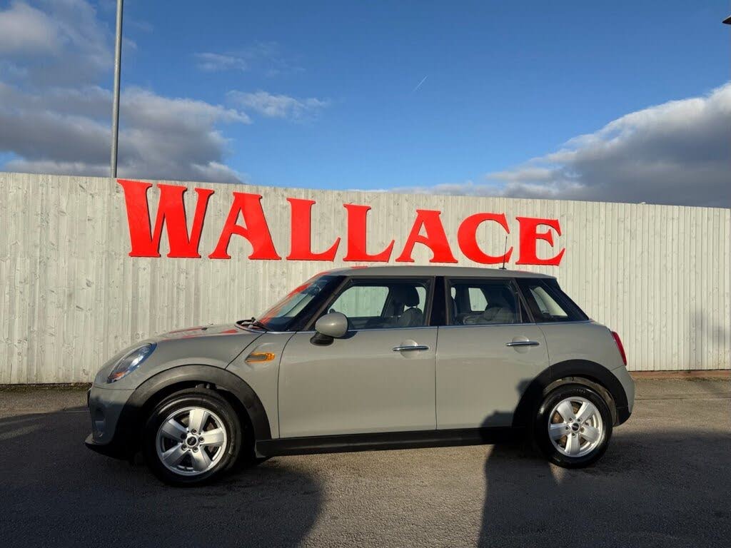2018 MINI Mini 1.5 Cooper Series II (s/s) Hatchback 5d Auto