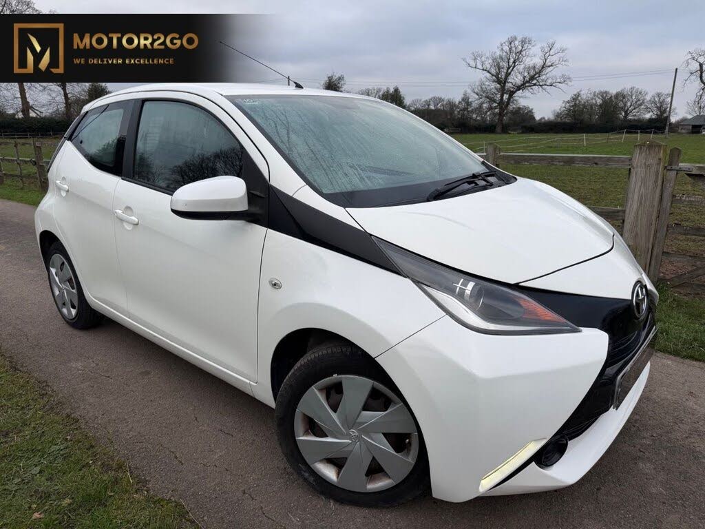 2015 Toyota AYGO 1.0 VVT-i x-play 5d