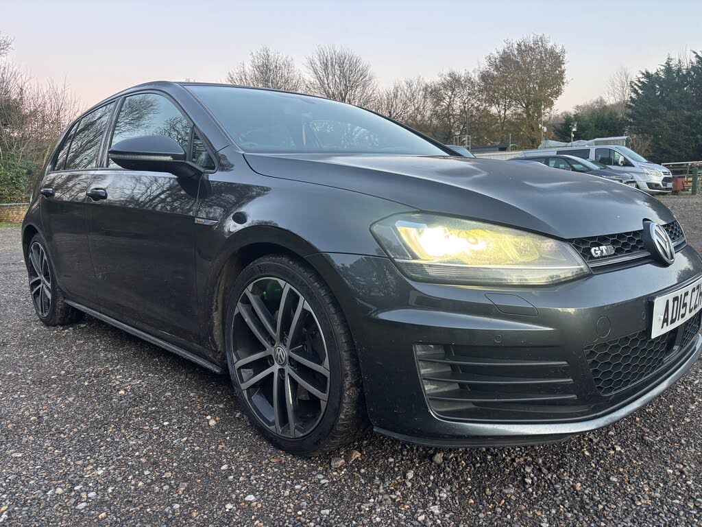 2015 Volkswagen Golf 2.0TDI GTD (BMT) Hatchback 5d DSG