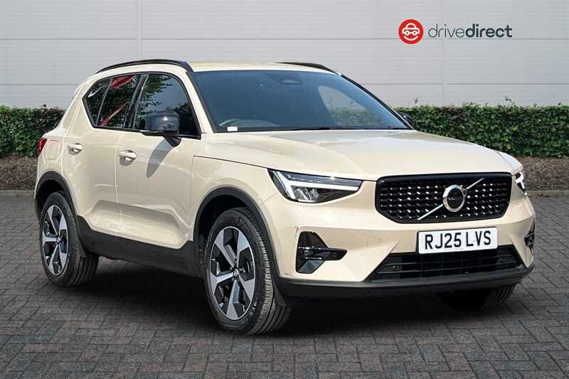 2025 Volvo XC40 2.0 B4 Plus Pro