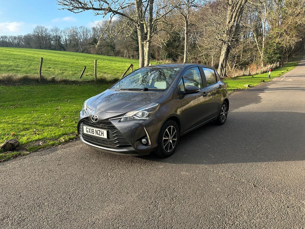 2018 Toyota Yaris 1.5 VVT-i Icon Tech (111bhp) 1496cc