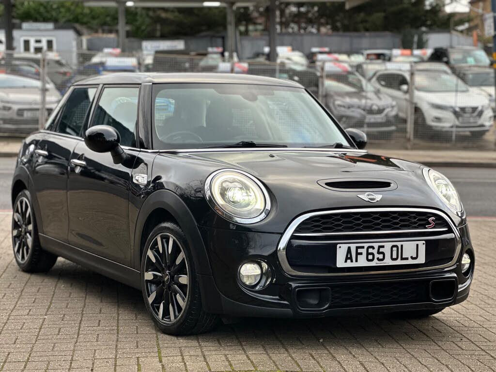 2015 MINI Mini 2.0 Cooper S 5d Sport Auto