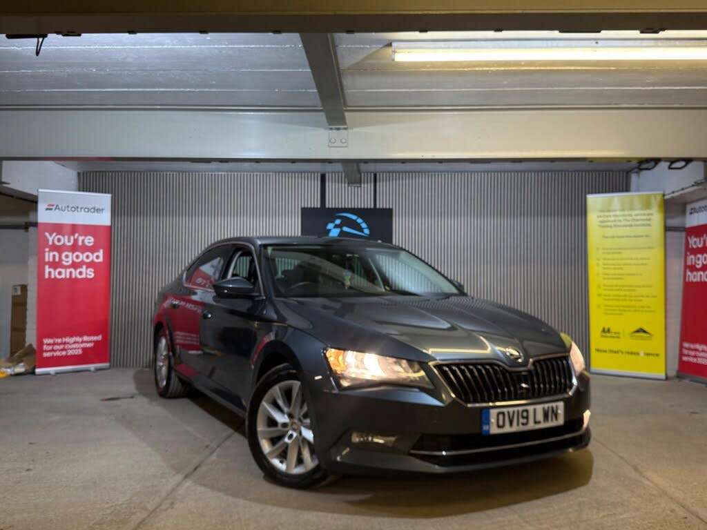 2019 Skoda Superb 2.0TDI SE Technology Hatchback