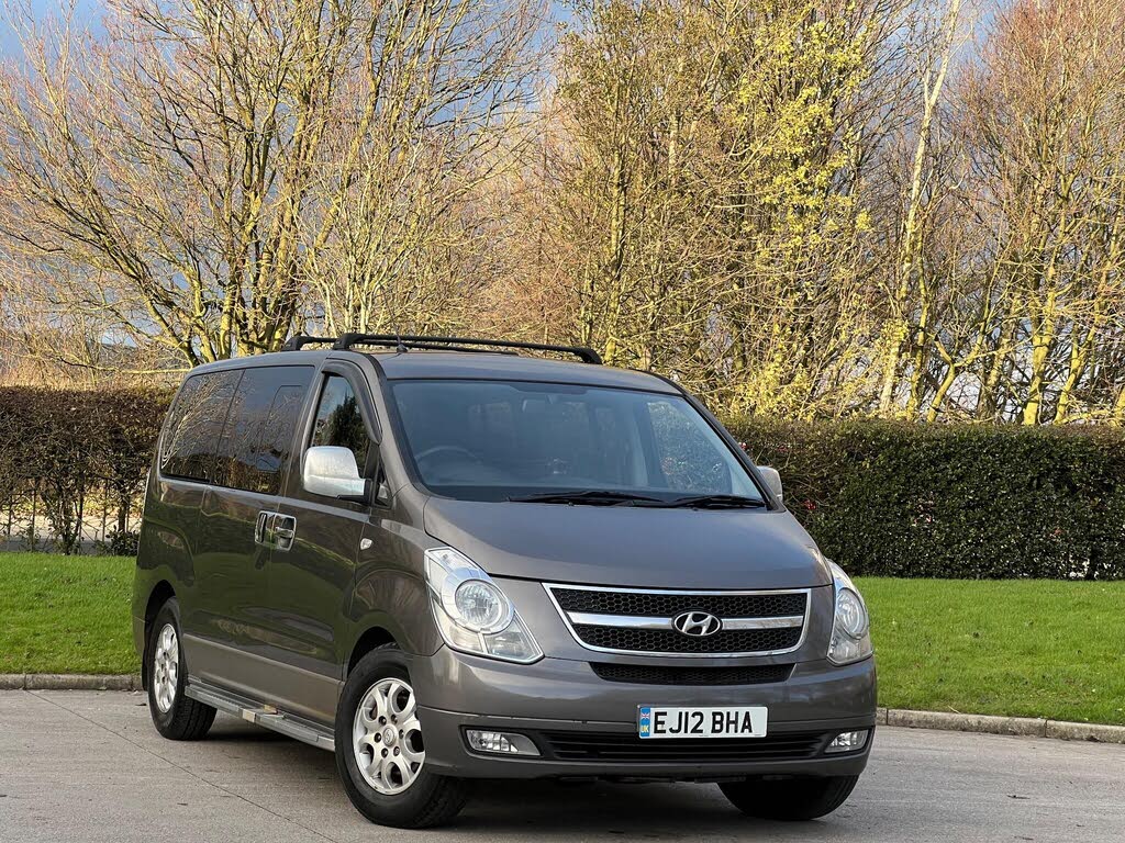 2012 Hyundai i800 2.5TD Style 2.5CRDi (170ps) auto