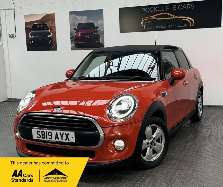 2019 MINI Mini 1.5 Cooper Classic Hatchback 5d