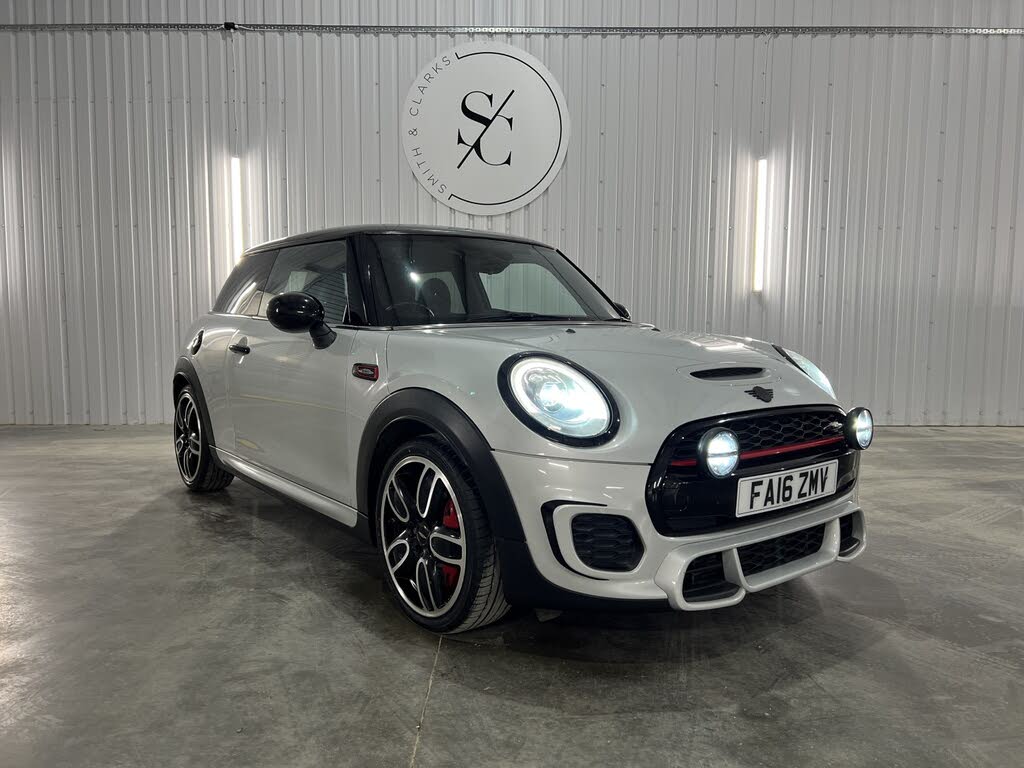 2016 MINI Mini 2.0 Cooper JCW