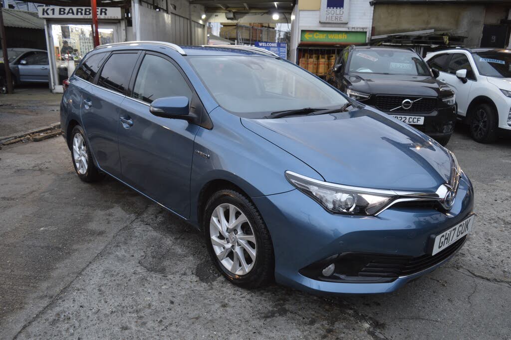2017 Toyota Auris 1.8 VVT-i HSD Business Edition Hybrid