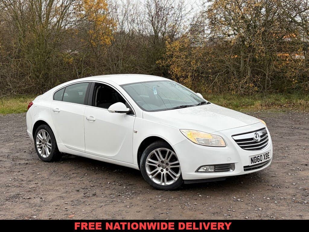 2011 Vauxhall Insignia 2.0TD Exclusiv 2.0CDTi 16v (130ps) (Nav) Hatchback 5d