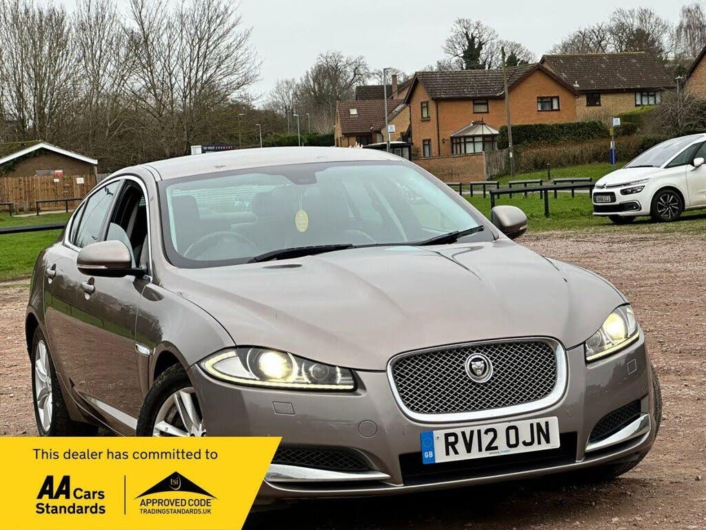 2012 Jaguar XF 2.2TD Luxury (190ps) Saloon 4d auto