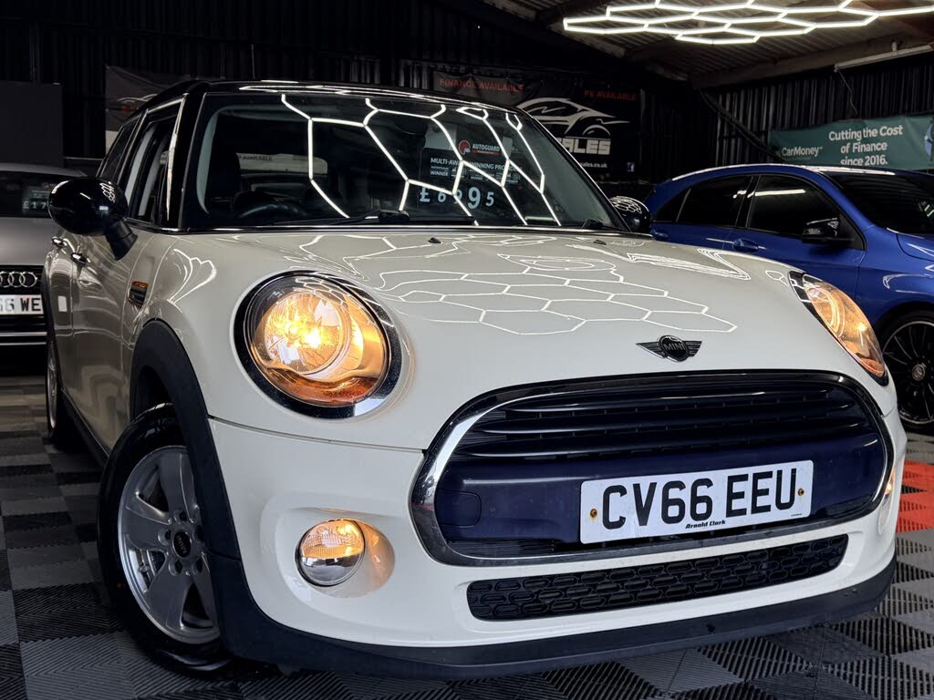2016 MINI Mini 1.5 Cooper (s/s) Hatchback 5d