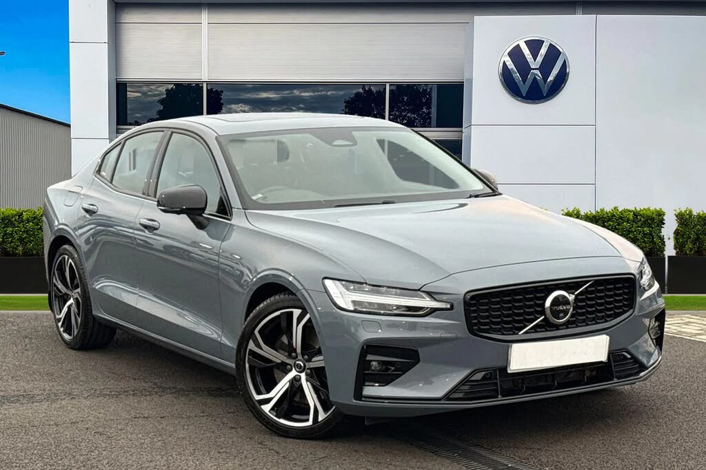 2023 Volvo S60 2.0 B5 Ultimate (247bhp) (Dark Theme)