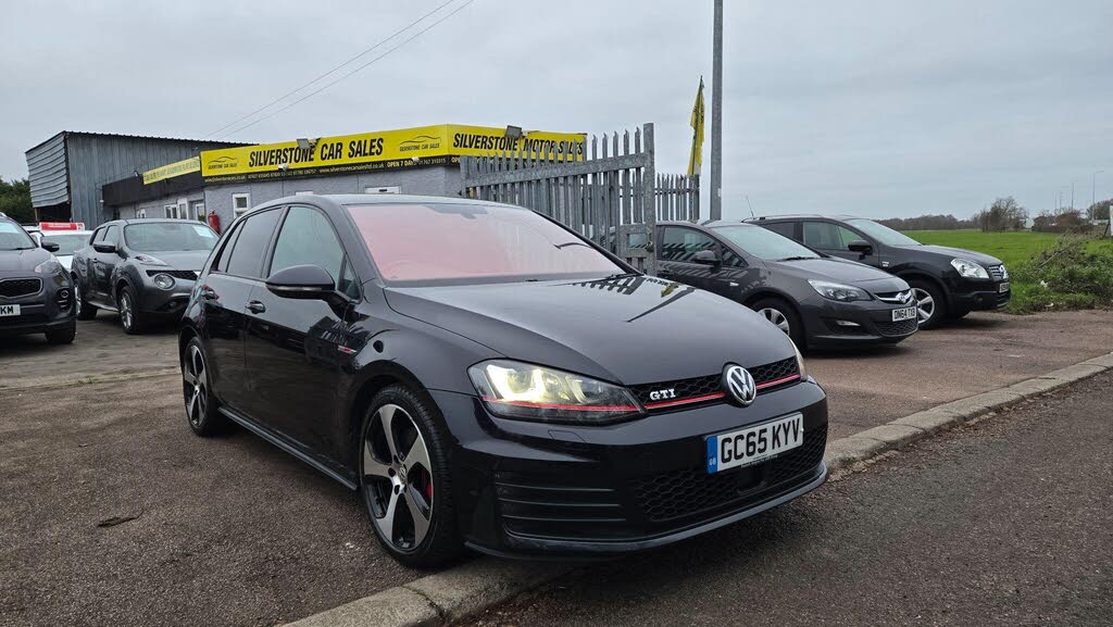 2016 Volkswagen Golf 2.0 TSI GTI (220ps) Hatchback 5d