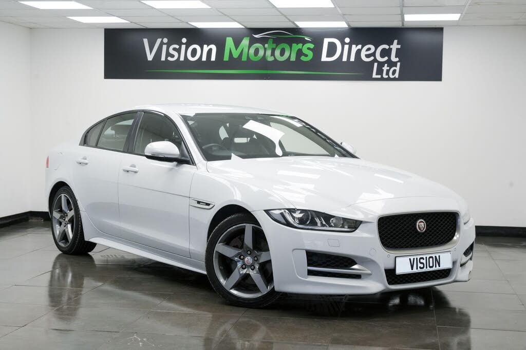 2016 Jaguar XE 2.0 R-Sport (200ps)