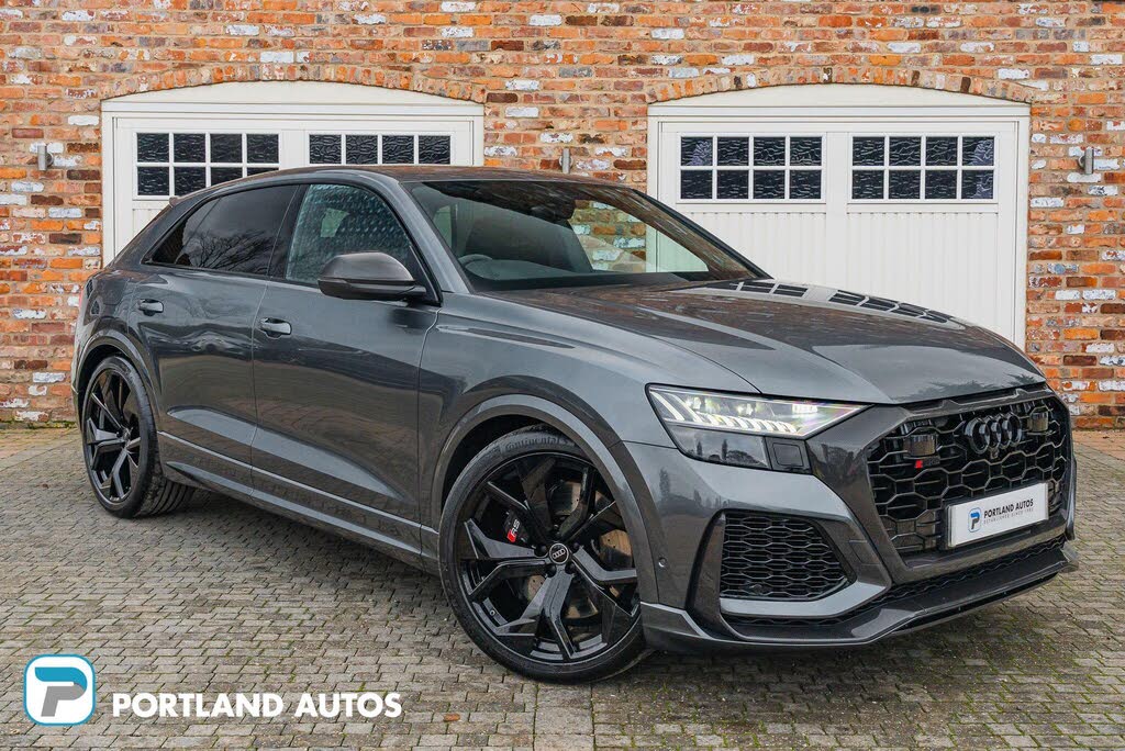 2024 Audi RS Q8 4.0 TFSI Carbon Black (600ps)