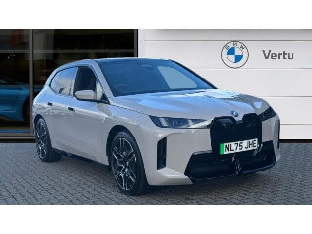 2025 BMW iX E xDrive45 M Sport