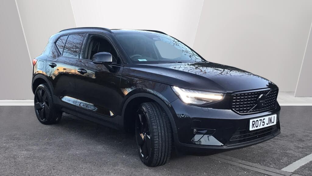 2025 Volvo XC40 2.0 B4 Plus Pro Black Edition