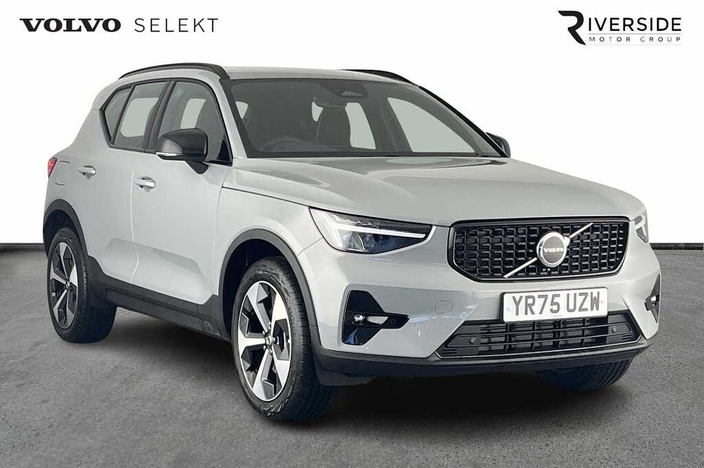 2025 Volvo XC40 2.0 B3 Plus