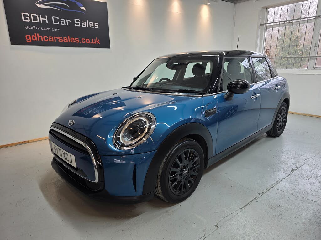 2021 MINI Mini 1.5 Cooper Classic Hatchback 5d Auto