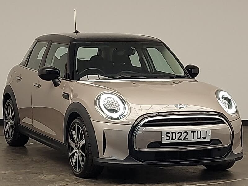2022 MINI Mini 1.5 Cooper Classic Hatchback 5d
