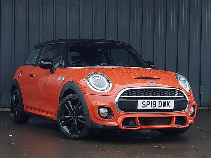 2019 MINI Mini 2.0 Cooper S Sport (189bhp) Hatchback 3d
