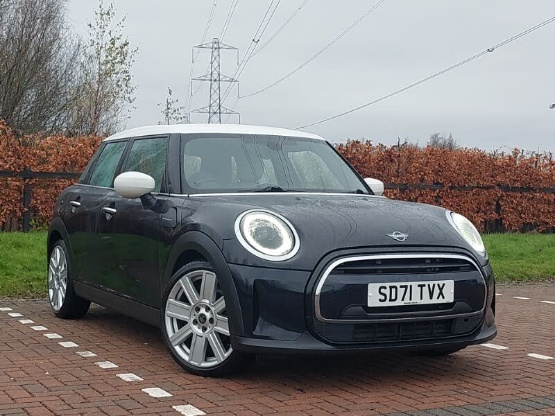 2021 MINI Mini 1.5 Cooper Exclusive Hatchback 5d