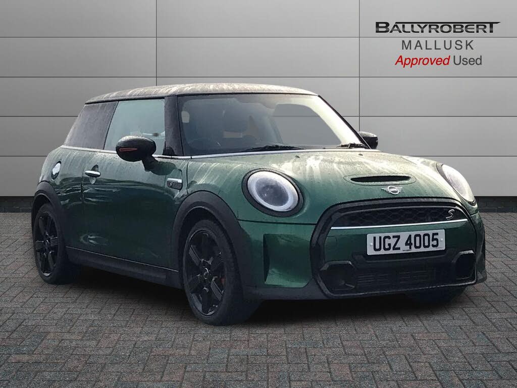 2021 MINI Mini 2.0 Cooper S Classic Hatchback 3d