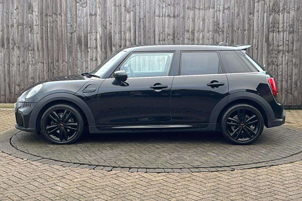 2022 MINI Mini 1.5 Cooper Sport Hatchback 5d Auto