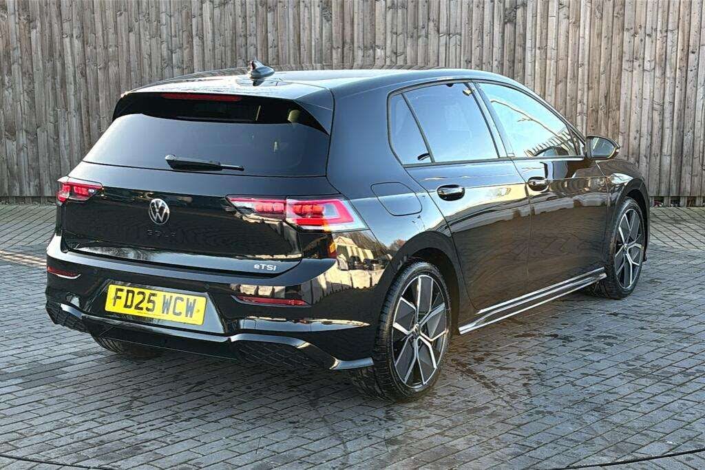 2025 Volkswagen Golf 1.5 eTSI Black Edition