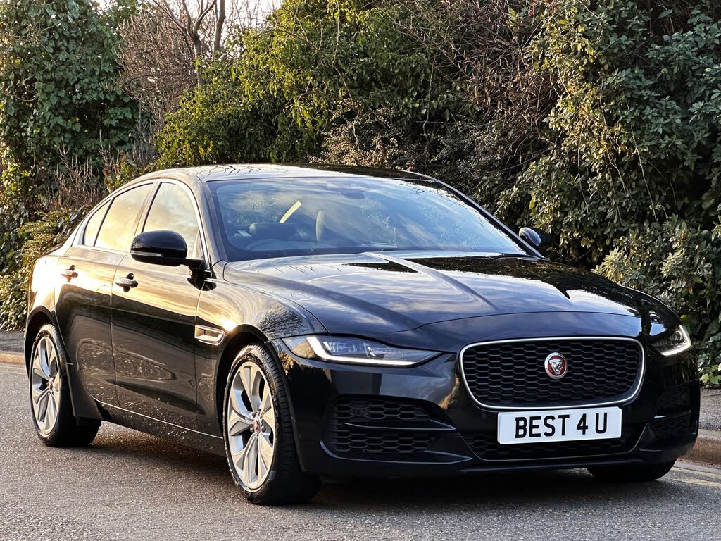 2020 Jaguar XE 2.0i S
