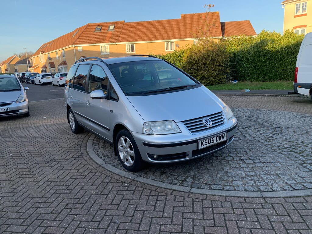 2005 Volkswagen Sharan 1.9TD Carat (115bhp) auto
