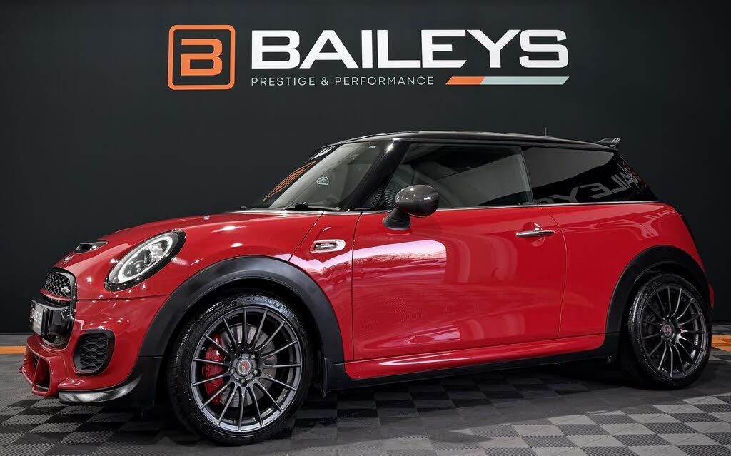 2018 MINI Mini 2.0 John Cooper Works (s/s) Hatchback 3d