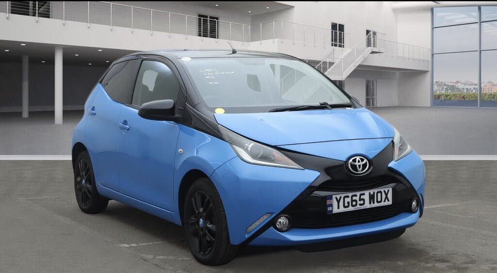 2015 Toyota AYGO 1.0 VVT-i x-cite 2 (68bhp) (x-tra convenience) 5d