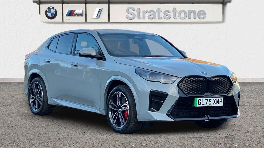 2025 BMW iX2 E xDrive30 Shadow Edition