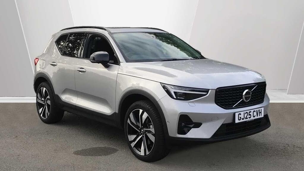 2025 Volvo XC40 2.0 B3 Ultra (Bright