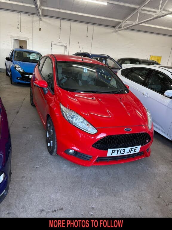 2013 Ford Fiesta 1.6 ST 2